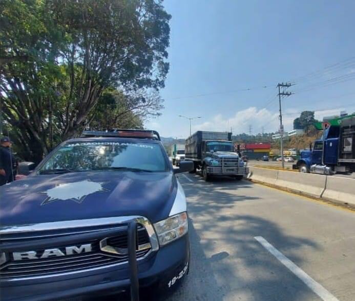 Con éxito, SSP custodia traslado de 25 camiones de aguacate en Uruapan