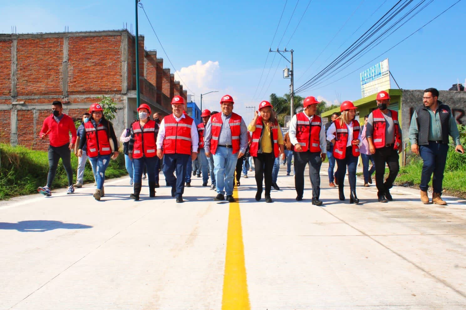 Inaugura Gobierno de Tarímbaro avenida Mezquital