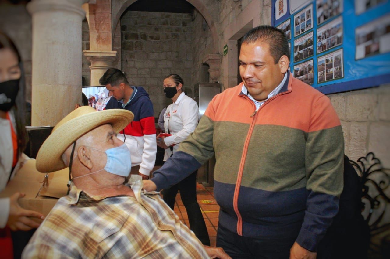 Entrega Gobierno de Tarímbaro aparatos funcionales a personas con discapacidad