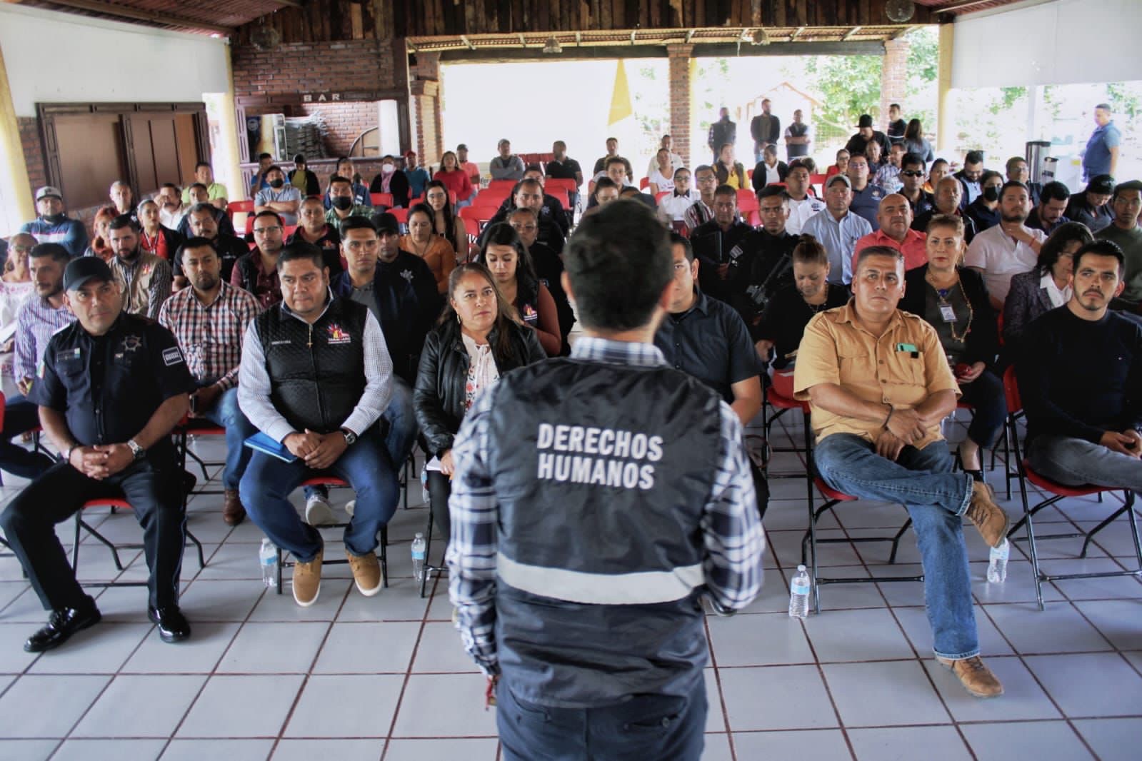 Capacitan a la Policía de Tarímbaro y servidores públicos en materia de derechos humanos