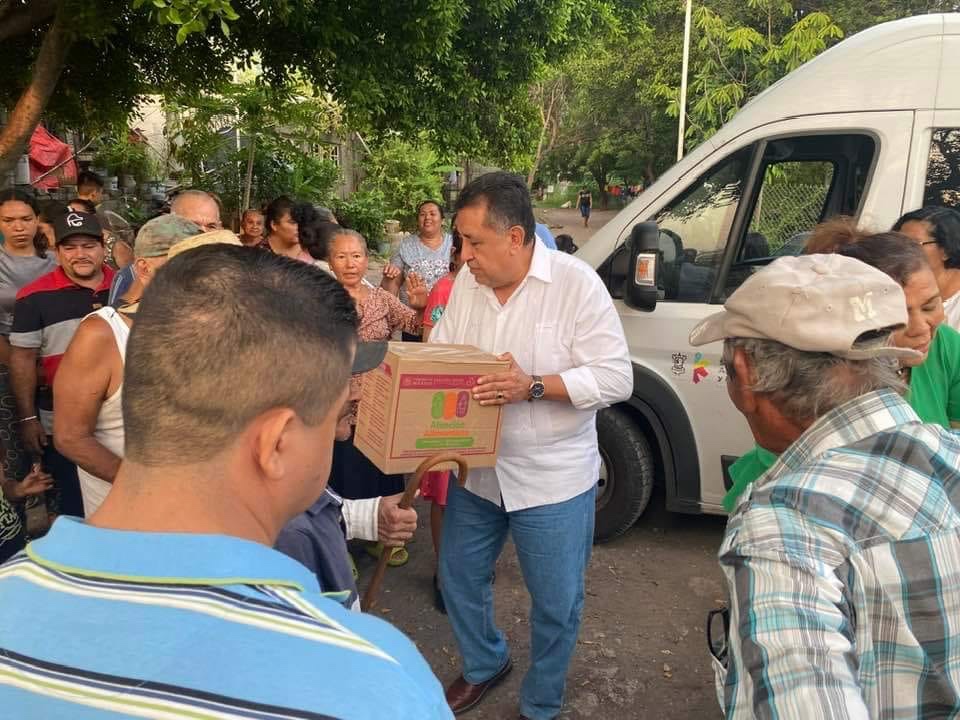 Iniciamos con la entrega de apoyos a familias cortadoras de limón: JLCL.