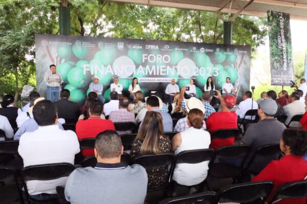 Presentan primer foro de financiamientos para citricultores.