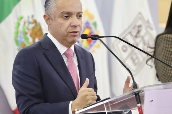 Aprovecha el último día del 10 % descuento en pago de refrendo vehicular: Navarro García