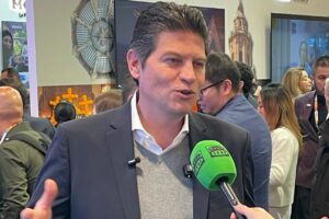 Alfonso Martínez, en el top 10 de alcaldes mejor evaluados del país