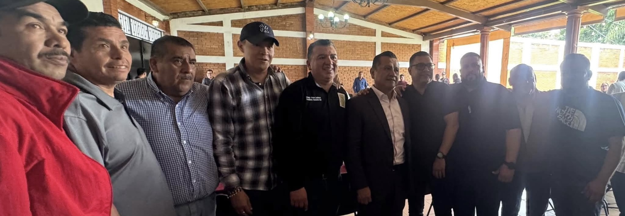 Histórico; organizaciones sociales, civiles y sindicales anuncian respaldo total a Carlos Torres Piña como coordinador en Michoacán